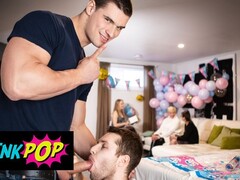 Malik Delgaty's Hairy Ass Takes In excess of Broad in the beam Dick In Twinkpop Bareback Orgy